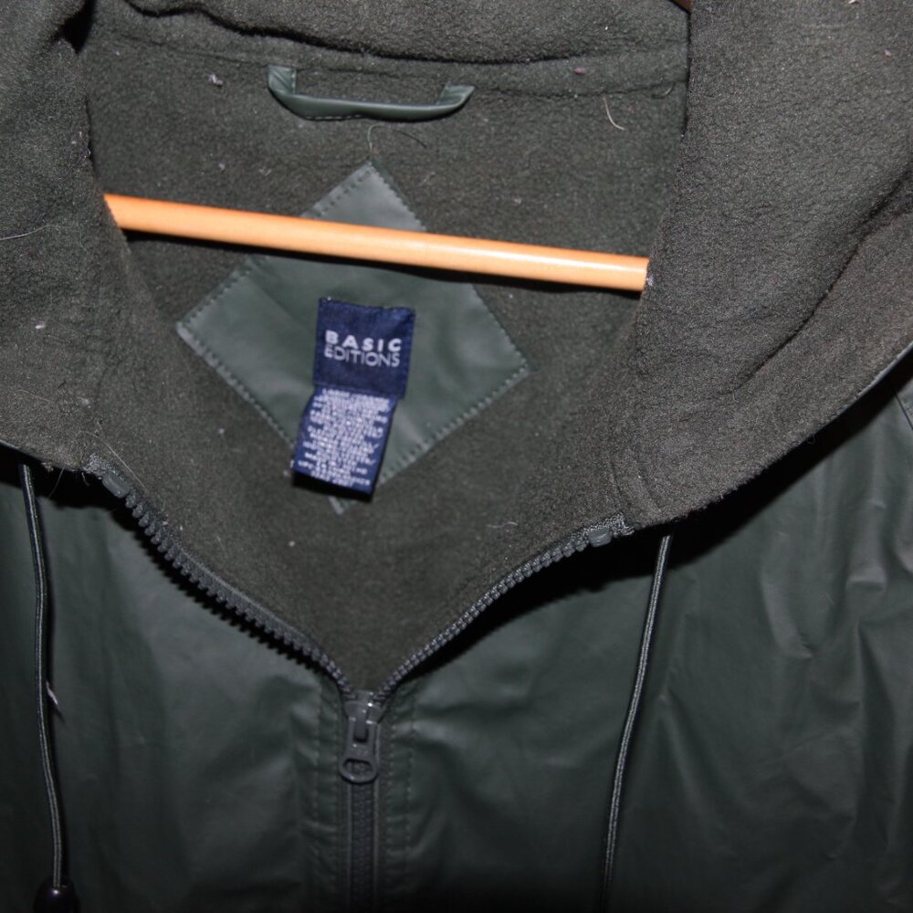 Basic Edition Large Coat - Picture 4 of 7